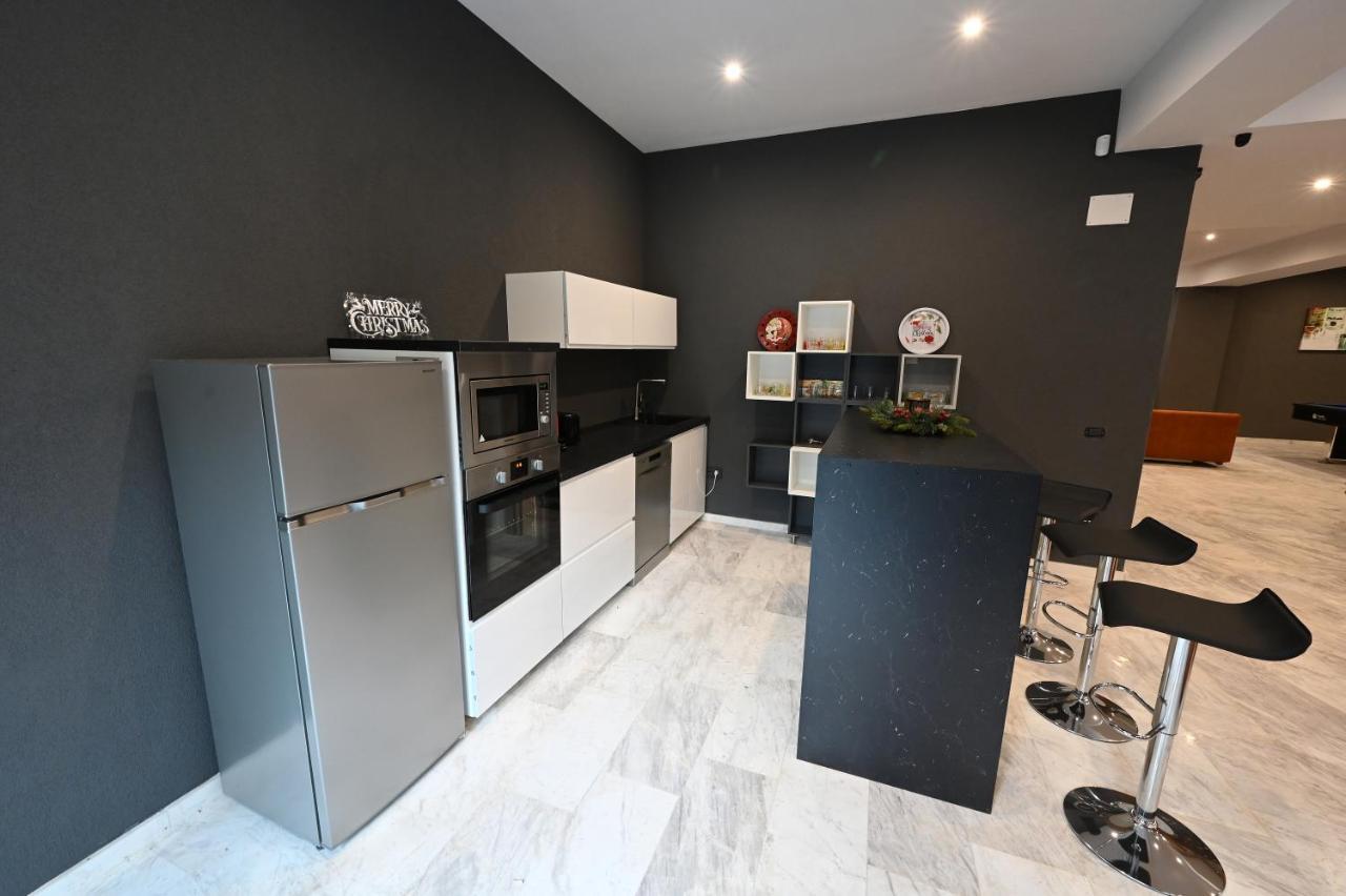 R&B Apartments Predeal Esterno foto