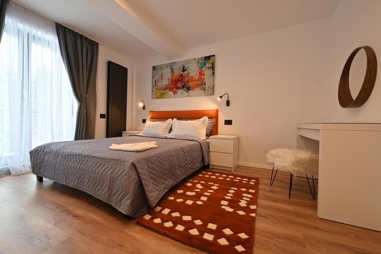 R&B Apartments Predeal Esterno foto