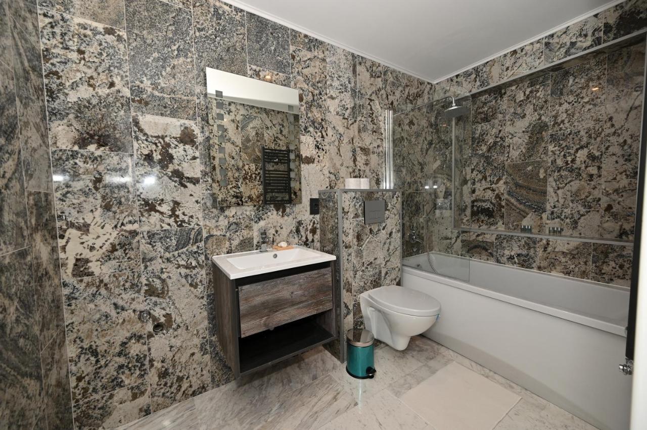 R&B Apartments Predeal Esterno foto