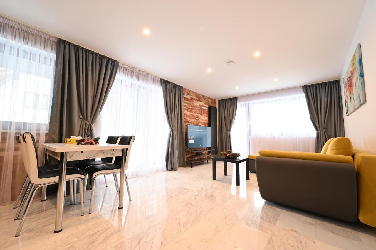 R&B Apartments Predeal Esterno foto