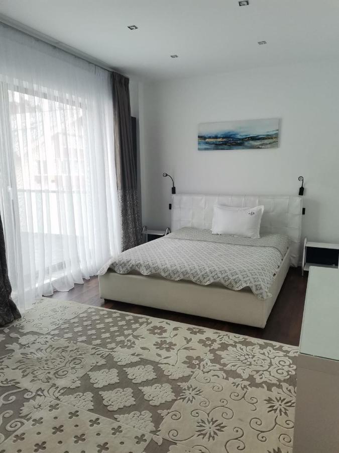 R&B Apartments Predeal Esterno foto