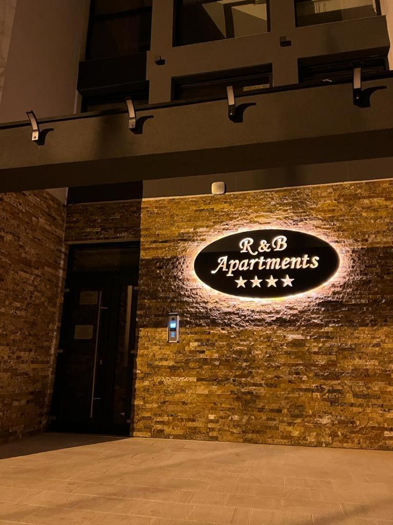 R&B Apartments Predeal Esterno foto